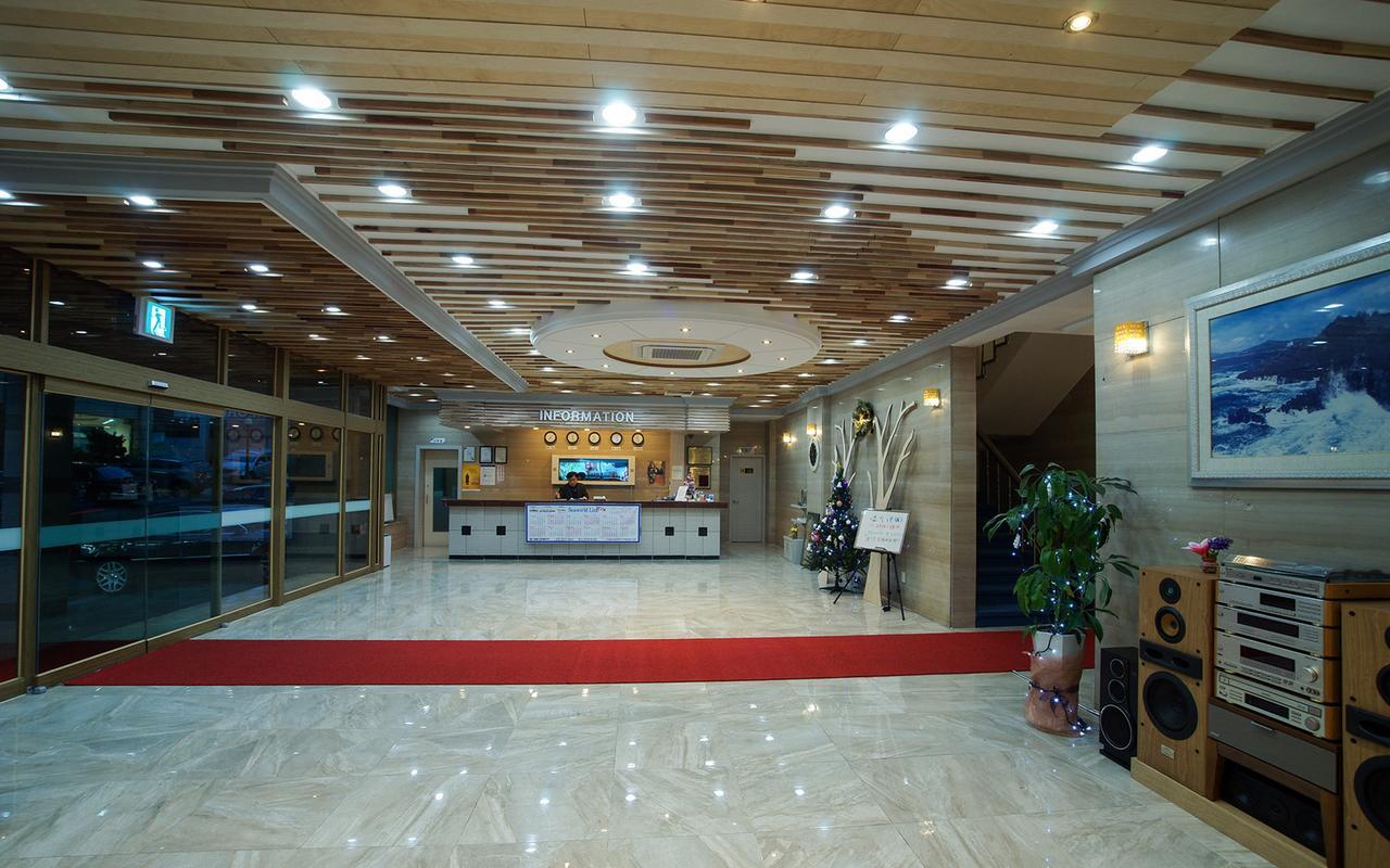 Hotel Raum Jeju Exteriör bild